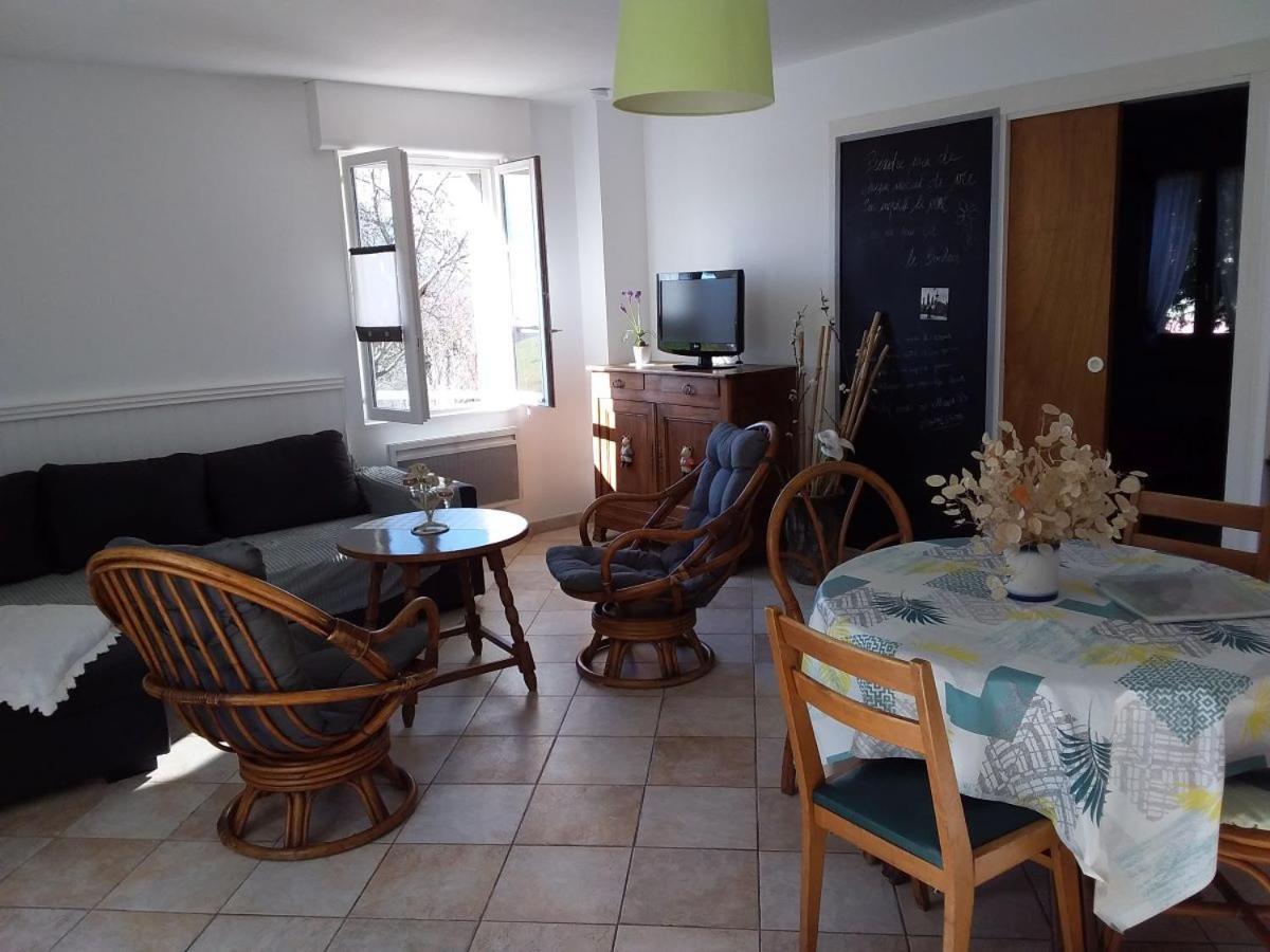Le Gîte du Poiré Molere Extérieur photo